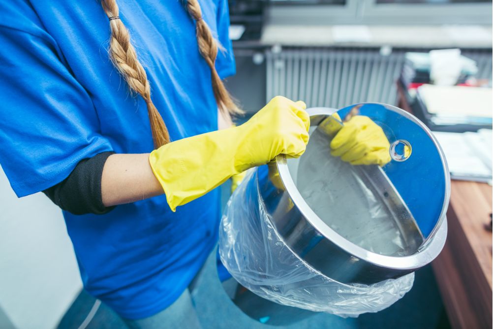 HOW TO CHOOSE THE RIGHT COMMERCIAL CLEANING COMPANY FOR YOUR BUSINESS